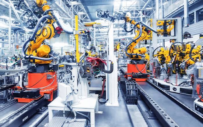 Indústria usa IA, mas produtividade exige mais que tecnologia
