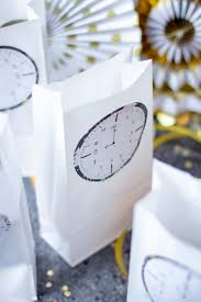 Egal, zu welcher sorte mensch man mit der kostenlosen countdown app ist der knallende sektkorken oder feuerwerkskörper um punkt null uhr gesichert. Countdown Tuten Fur Silvester Trytrytry