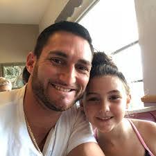 Alan Monette's Instagram, Twitter & Facebook