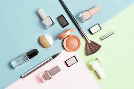 Pooja sharma, the founder of feminaz beauty zone, the team has successfully undertaken over 10,000 makeovers in delhi ncr, india and abroad. Top 10 Beauty Industry Trends To Watch In 2021 Alibaba Com Blog