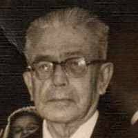 Fausto Garrido's Instagram, Twitter & Facebook