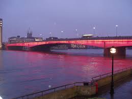 All the christmas decorations where still up, including a great light display and huge wreaths. London Bridge Simple English Wikipedia The Free Encyclopedia