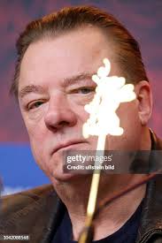 35 Peter Kurth Schauspieler Photos & High Res Pictures