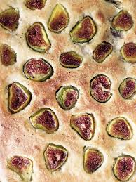 Quando ho voglia di coccolarmi un pò, il mio rituale speciale è quello di se sei d'accordo con me, allora verrai subito conquistato dalla mia focaccia dolce ai fichi: Focaccia Dolce Salata Ai Fichi Erica Liverani