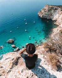Sardinien, jedes gebiet hat seinen eigenen wein. Einreise Und Restaurants In Sardinien Nur Mit Coronapass Lockerere Grenzwerte Und Impfpflicht Fur Sanis Sardinien Intim