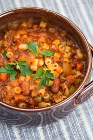 During my college years, i worked as a waitress at the olive garden. Copycat Olive Garden Pasta E Fagioli Soup Big Flavors From A Tiny Kitchen