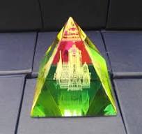 Toptan 3d lazer gravür fotoğraf K9 kristal piramit prizma ...