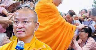 “Cúng dường” ở chùa Ba Vàng gây bão mạng và sự khuynh loát của Nhà nước  trong Phật giáo VN