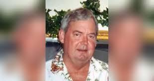 Lee Carden's Instagram, Twitter & Facebook