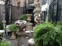 Treillage Limestone Urns And Pedestals And Lead Sculptors Treillage Treillis Jardinerie