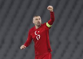 Burak yılmaz, futbola 13 yaşında antalyaspor altyapısında başladı. Turkey S Yilmaz Finding Top Form For Lille S Ligue 1 Title Charge Daily Sabah