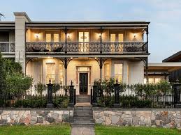 What’s happening at 4 Tregunter Street, Ascot Vale, Vic 3032?