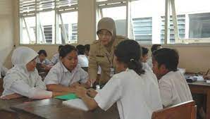 Jika hp kamu ingin terlihat lebih seram kalian bisa mencari gambar setan. 8guru Sedang Mengajar Busyrah S Blog
