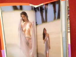 青山知可子-水に濡れる肌 衝撃の官能美を解禁