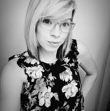 Tara Ewing's Instagram, Twitter & Facebook