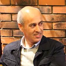 Araceli Santos is the site owner of IMPRONTA Øsetrbro. Everyday she bakes  our fresh products and bring them to your table with a smile, providing a  professional and friendly service. She will