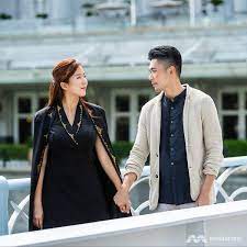 It has been more than a month since rui en's car hit a stationary motorcycle and she bore the. Chitchat Mediacorp Superstar Rui En Now Identifies As Male Passes Her Body Around To Different People Guess Why Sam S Alfresco Coffee