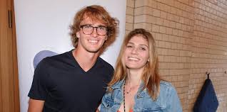 Alexander zverev und seine damalige freundin brenda patea im januar 2019. Ex Freundin Gewurgt Zverev Wehrt Sich Gegen Schwere Gewalt Vorwurfe Mopo