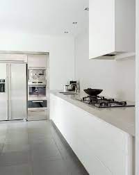 remy meijers strakke witte keuken opstelling interessant voor onze keuken keuken design keuken idee keukens