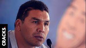 El robo que sufrió Salvador Cabañas mientras luchaba por su vida - YouTube