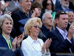 Lea pericoli è nata a milano il 22 marzo del 1935 ed è un'ex tennista, conduttrice televisiva, giornalista e. Due Parole Con Lea Pericoli Soldi Donne Bertolucci E Panatta E Quelle Telecronache Con Troppi Numeri