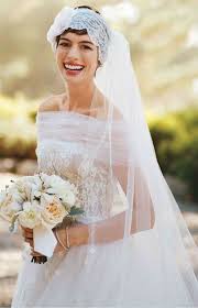 May 12, 2021 · if you are the owner of curly hair this category will be useful for you. Ajf Brides With Short Hair And Veils Nalan Com Sg