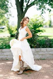 Cowboy Boots And Weddings Country Style Wedding Dresses Country Wedding Dresses Country Style Wedding