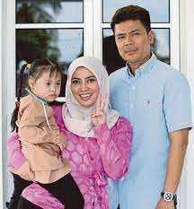 Untuk selengkapnya, yuk simak kumpulan puisi ramadhan singkat berikut. Cereka Ahad Sinar Ramadan Untuk Amanda Lakonan Awal Ashaari Dan Nina Iskandar Jom Edutainment