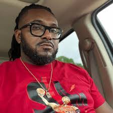 Kim Torelli's Instagram, Twitter & Facebook