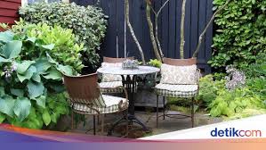 Apa pun, tak bermakna mereka yang punya ruang kecil tidak boleh melakukan sesuatu untuk. Tips Menata Halaman Depan Rumah Agar Terlihat Menarik