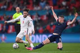 Fraser with a determined run into the box and. Fwuh9indk6wgm