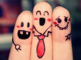 Llevar amistad con to be on friendly terms with; La Amistad Ayuda A Mantener Nuestra Identidad Y Autoestima Psicologia