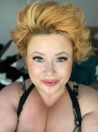 I wish Damian stays shorter than others, but it probably won't Happen 😂😆