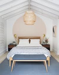 How To Get A Happy Home In Four Easy Steps Minimalist Yatak Odasi Yatak Odasi Ic Mekan Ucuz Ev Dekorasyonu