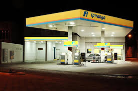 Resultado de imagem para posto de gasolina