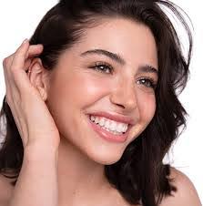 Lisa Noto's Instagram, Twitter & Facebook