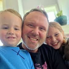 Sonya Guthrie's Instagram, Twitter & Facebook