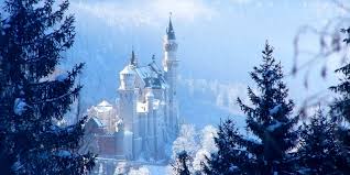 With about 6,000 visitors streaming in and out the castle. Travel To Europe Your Way Romantic Road Christmas Self Drive Tour Travel To Europe Your Way