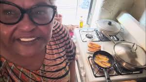 La cocina de mami Nilda cont arroz blanco bacalao guisado ensalada y  maduros