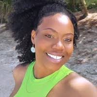 Leila Dodd's Instagram, Twitter & Facebook