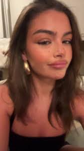 Jacqueline Reisinger's Instagram, Twitter & Facebook