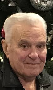 Alice Rosen's Instagram, Twitter & Facebook