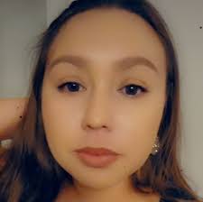 Who is a good professor for English and biology classes?