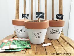 Funny Painted Planter Pots Find It Make It Love It Painted Plant Pots Decorated Flower Pots Planter Pots