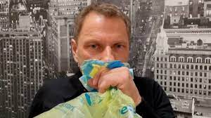 Andere schauspieler, die nicht regelmäßig vor der kamera oder auf der bühne stehen müssen zusehen, wie sie ihren lebensunterhalt verdienen. Xeyxpofg0cucom