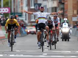 The race ran 138.5km from bastogne to liege, despite the name, with van vleuten making. Liege Bastogne Liege Roglic Pips Alaphilippe On Line After Deignan Win Cycling The Guardian