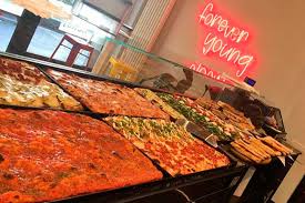 History and characteristics of the pinsa romana, the product that is changing the pizza business. Young Pizza Flawless Life The Lifestyle Guide