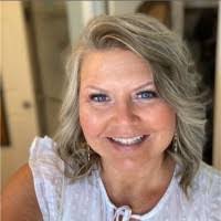 Mandy Long's Instagram, Twitter & Facebook