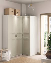 Pax Eckkleiderschrank Weiss Flisberget Hellbeige Ikea Deutschland In 2021 Eckkleiderschrank Eingebauter Kleiderschrank Wohnung Planen