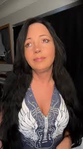 Melissa Meisner's Instagram, Twitter & Facebook